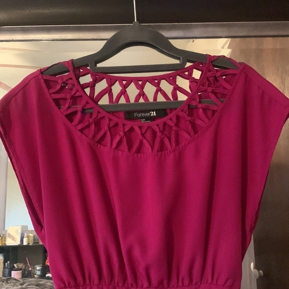 Forever 21 woman’s dress. Magenta size small. - Picture 3 of 7